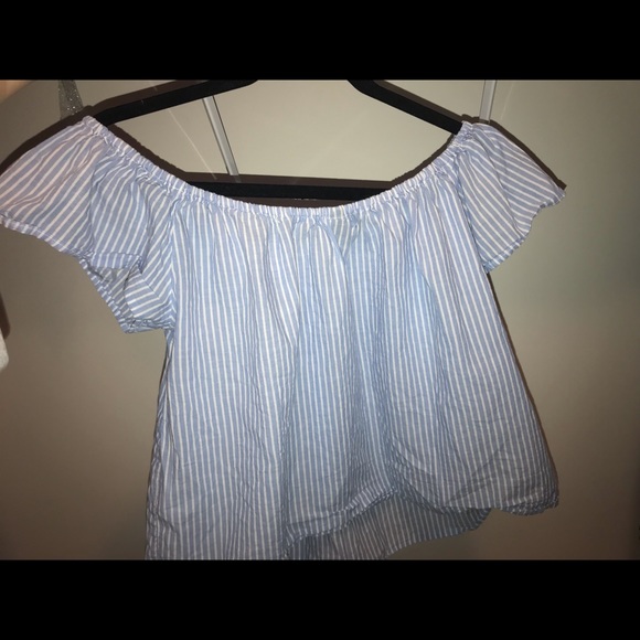 Off the shoulder crop top - Picture 3 of 3